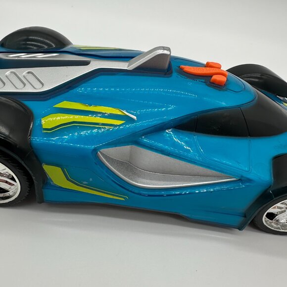 2019 Blue Hot Wheels Color Crasher Race Car Toy with Lights, Motion, & Sound 14" - Picture 5 of 9